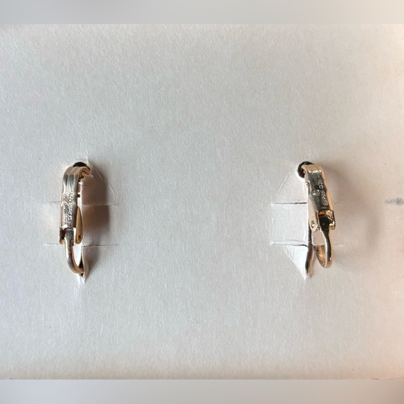 Vintage Sarah Coventry Chit-Chat Gold Leaf & Pearl Earrings with original box - Picture 2 of 5